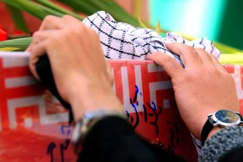 تشییع  پیکر مطهر شهدای  بزرگوار دوران دفاع مقدس در آموزشکده فنی و حرفه ای دختران تهران ولیعصر (عج)