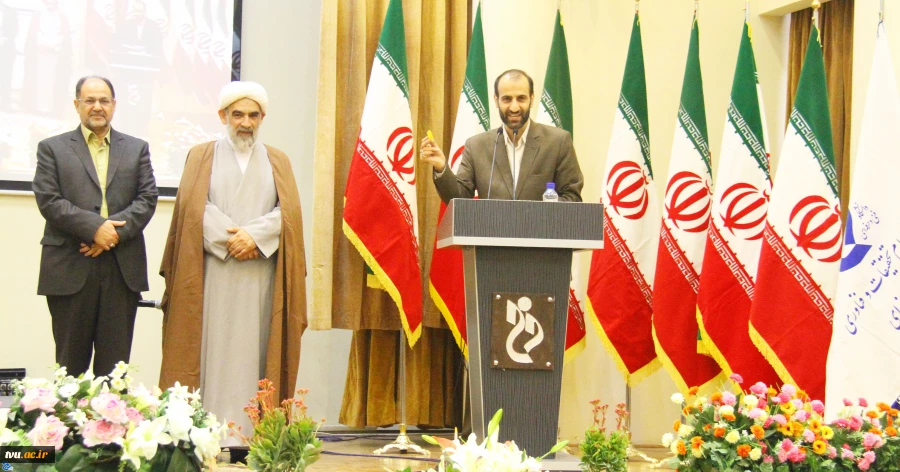آیت الله قمی در جشن انقلاب در دانشگاه فنی و حرفه ای