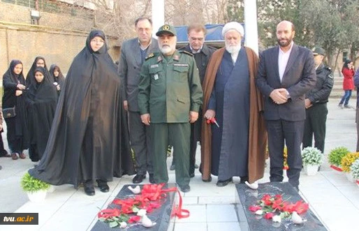 رونمایی از یادمان شهدا