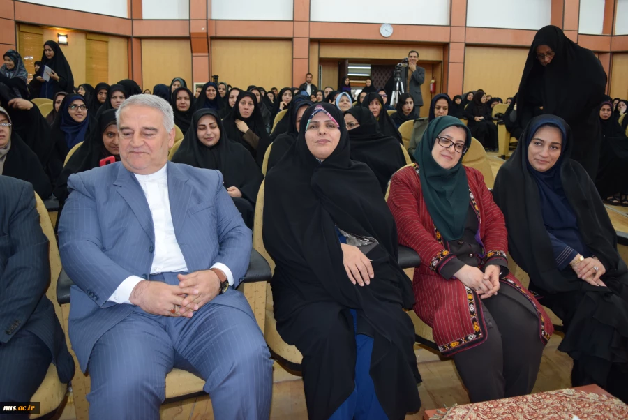 همایش یک روزه زنان، خودباوری، ترویج فرهنگ و هنر اسلامی دردانشکده فنی مائده گرگان برگزار شد