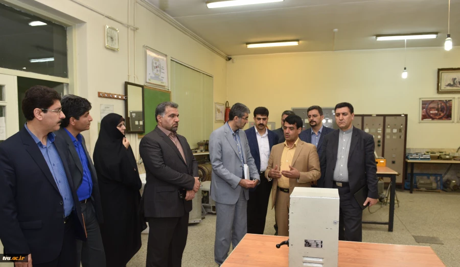 بازدید مدیرعامل صندوق امید و هیئت همراه از دانشکده شهید منتظری مشهد