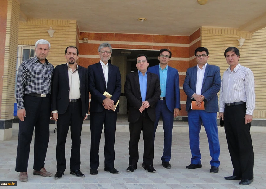 بازدید نماینده مجلس شورای اسلامی از آموزشکده فنی و حرفه ای امام خامنه ای بوشهر