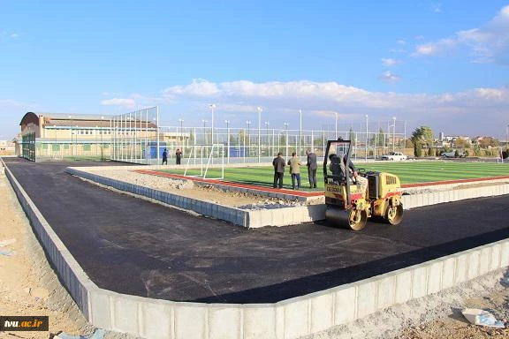 تکمیل پیست دو و میدانی دانشکده توسط خیر ارومیه ای