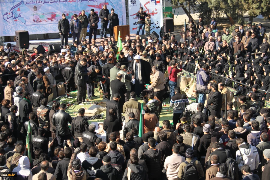 خاکسپاری دو شهید گلگون کفن جنگ تحمیلی در دانشگاه فنی و حرفه ای