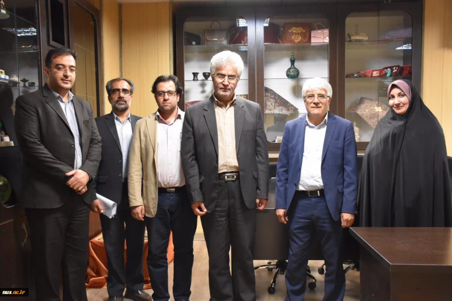 حضور دکتر ناصر شمس رئیس دانشگاه فنی و حرفه ای در آموزشکده فنی دختران قم