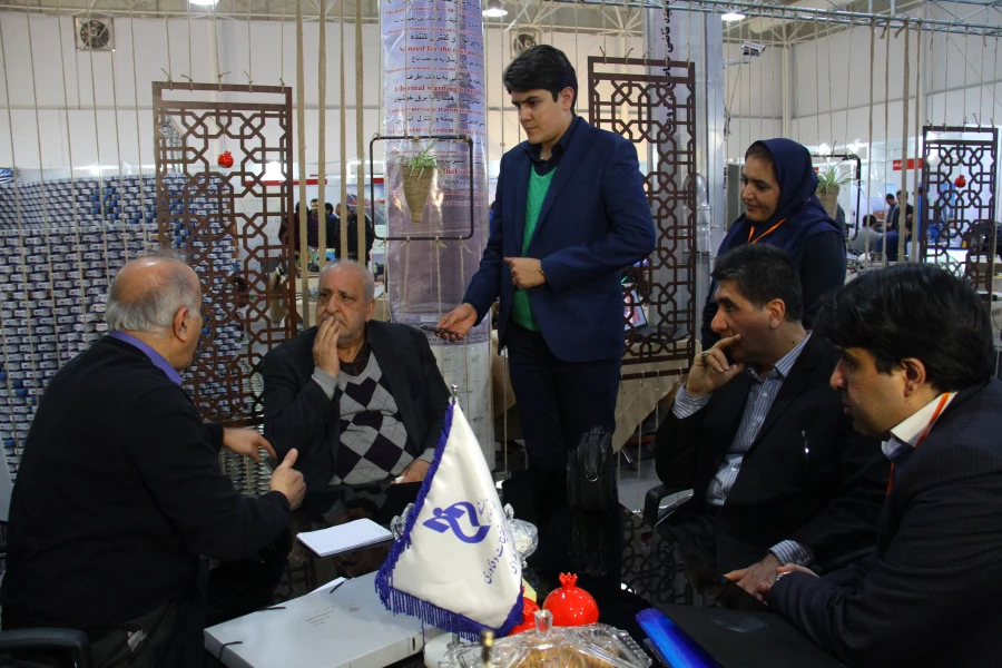 بازدید دکتر مضطرزاده
رئیس سازمان پژوهش‌های علمی و صنعتی ایران از غرفه دانشگاه فنی و حرفه ای