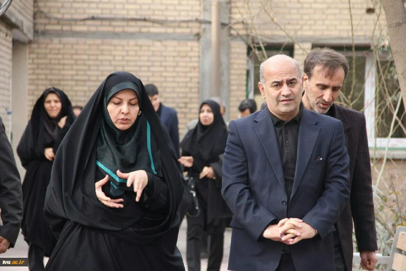 دکتر صالحی عمران از دانشکده فنی و حرفه ای دختران ولیعصر(عج) تهران بازدید کرد / گسترش دانشگاه فنی و حرفه ای مورد توجه وزارت علوم است