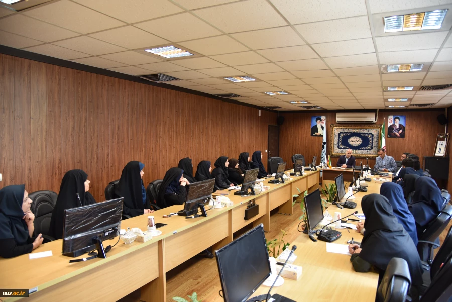دکتر صالحی عمران: کارکنان حوزه آموزشی و استادان در دانشگاه فنی و حرفه ای در خط مقدم انتقال آموزش های فنی و حرفه ای و مهارتی قرار دارند.