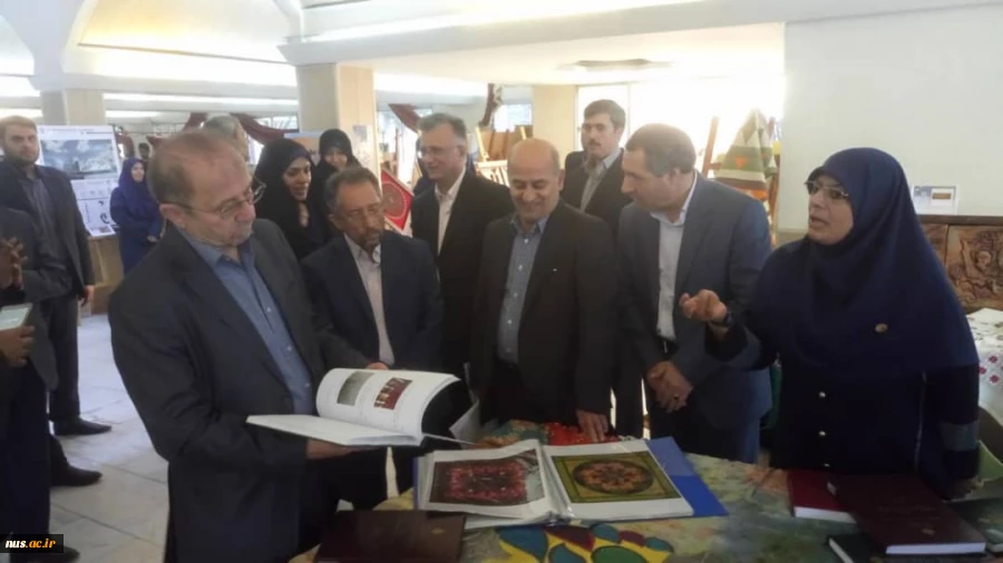 هم اکنون، بازدید رئیس دانشگاه و دکتر قبادیان معاون وزیر از نمایشگاه توانمندی های دانشجویی دانشگاه به مناسب‌تر ز ملی آموزش های فنی و حرفه ای و مهارتی 5
