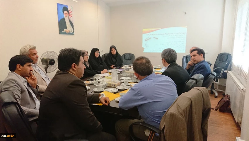 نشست هم اندیشی روند ایجاد و راه اندازی مرکز رشد جامع استان تهران