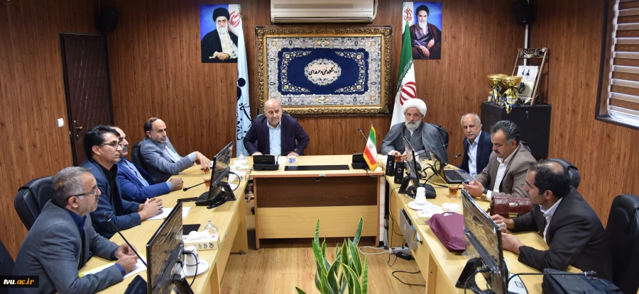 دیدار نماینده مردم شریف فردوس در مجلس شورای اسلامی، امام جمعه، فرماندار و رئیس شورای شهر فردوس با رئیس دانشگاه فنی و حرفه ای کشور 2