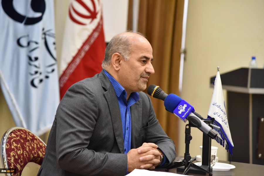 صالحی عمران خبر داد
اخذ مجوز ارائه ۳۲۸ رشته کارشناسی برای امسال/ بررسی ۵۱۴ پرونده نیرو‌های حق‌التدریس برای استخدام 2