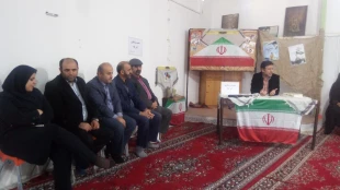 مراسم گرامی داشت هفته بسیج باحضور سرهنگ ریاحی ، مسئول عقیدتی_سیاسی سپاه آمل و سرهنگ علیزاده مسئول بسیج ادارات آمل در آموزشکده توحید آمل برگزار شد 4