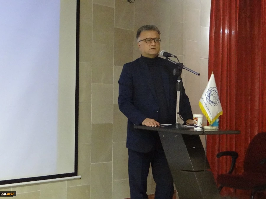 برگزاری آیین اختتامیه مراسم های هفته پژوهش و فناوری دانشکده فنی و حرفه ای در شهید شمسی پور تهران