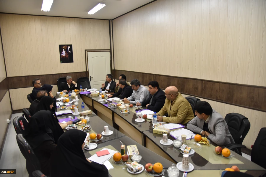 دومین جلسه مشارکت و همفکری معاونت آموزشی و پژوهشی با حضور مدیر کل روابط بین الملل برگزار گردید 6