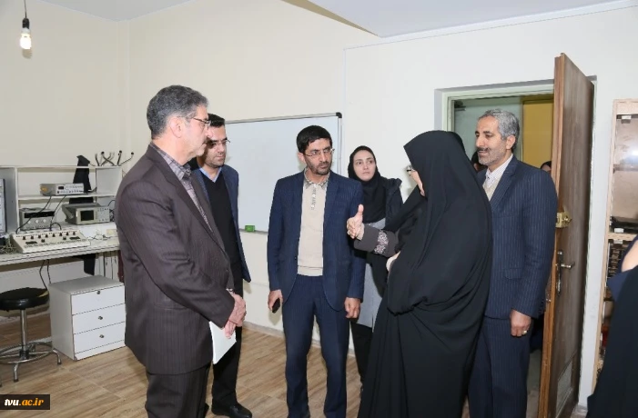 بازدید دکتر زمانی سرپرست معاون اداری مالی و مدیریت منابع انسانی از دانشکده شریعتی 4