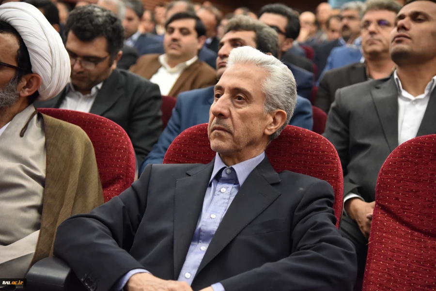 توضیحات وزیر علوم، تحقیقات و فناوری  پیرامون طرح ادغام دانشگاه‌ها

از نظر اشتغال، دانش آموختگان دانشگاه فنی و حرفه ای وضعیت بهتری در جامعه دارند

 2