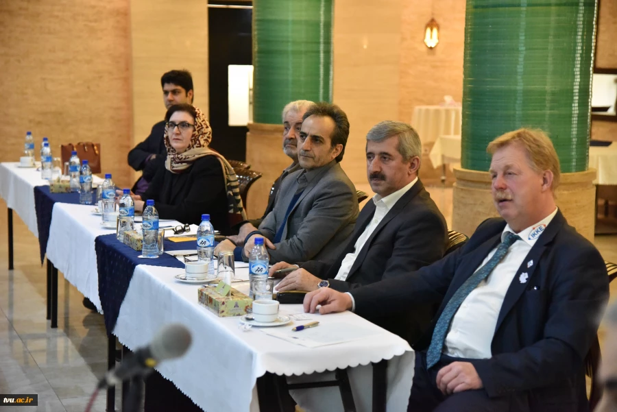 صبح امروز:

نخستین کارگاه مشترک فناوری‌های نوین دانشگاه فنی و حرفه‌ای با آلمان برگزار شد 4