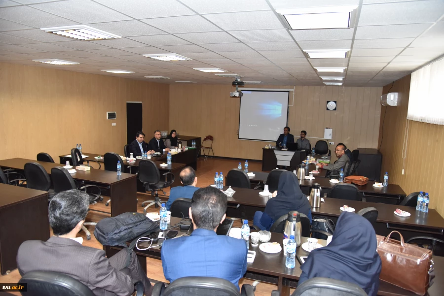 سومین جلسه کارگروه اعطای مجوز کانون شکوفایی خلاقیت و نوآوری در دانشگاه فنی و حرفه ای برگزار شد 6