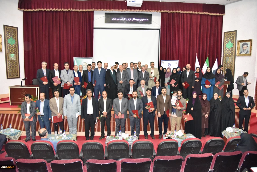 رییس دانشگاه فنی و حرفه ای درمراسم کشوری تقدیر از سرآمدان آموزشی دانشگاه تأکید کرد:

آموزش باید به اقتصاد و تولید پیوند بخورد 3