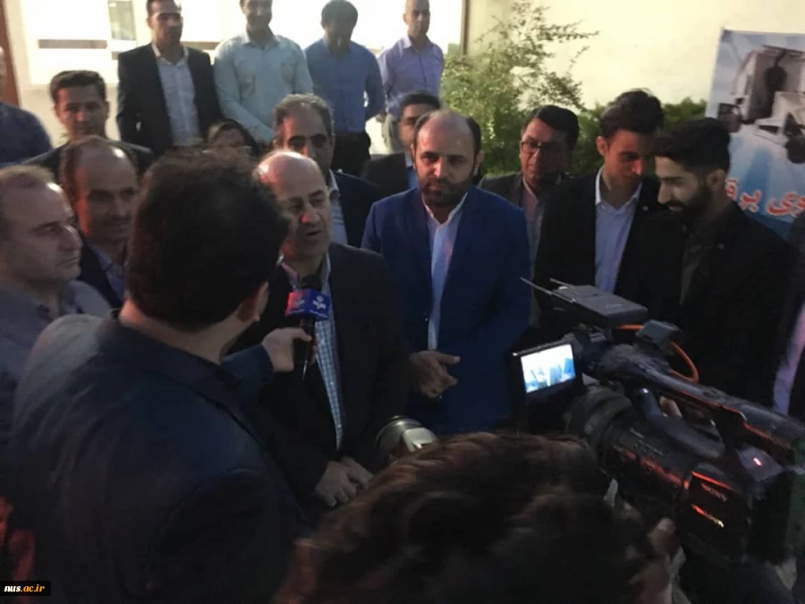 با حضور دکتر ابراهیم صالحی عمران

خودرو برقی با سیستم پنل های خورشیدی در آمل رونمایی شد 3