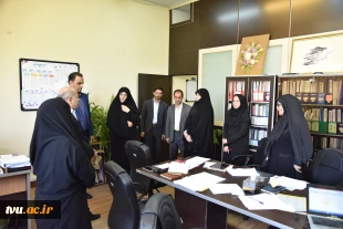 رییس دانشگاه فنی و حرفه ای در بازدید سرزده از دوایر مختلف سازمان مرکزی

 بر خدمات‌رسانی مطلوب و تکریم مراجعان تاکید کرد 4