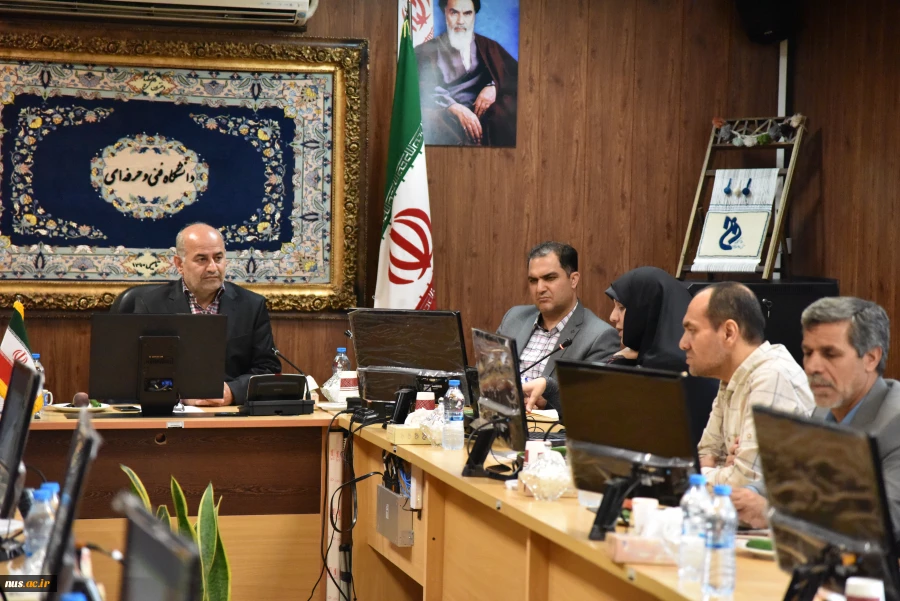 در راستای گسترش و ترویج مدیریت سبز در دانشگاه فنی و حرفه ای

برای نخستین بار از طرح سیستم بخار مرکزی در سلف سرویس ها استفاده می شود 5