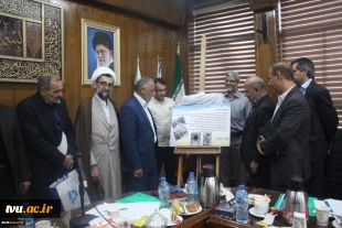 با حضور جانشین سازمان بسیج اساتید کشور

اندیشکده مطالعات راهبردی اشتغال مهارت محور بسیج اساتید دانشگاه فنی و حرفه ای افتتاح شد 2