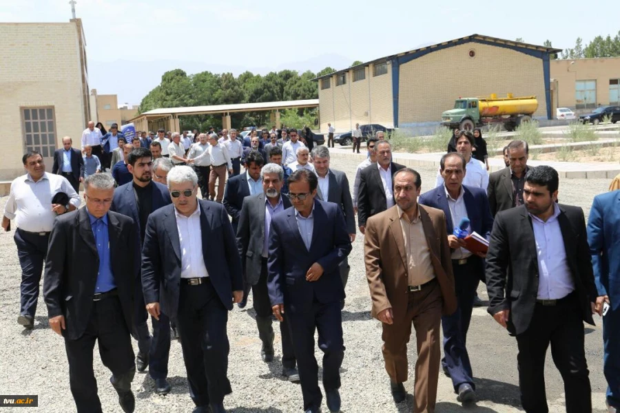 با حضور معاون علمی و فناوری ریاست جمهوری

کانون شکوفایی، خلاقیت و نوآوری کاشان افتتاح شد 6