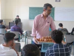 پذیرایی  شربت و شیرینی به مناسبت میلاد امام رضا (ع) در آموزشکده فنی سروش اصفهان 2