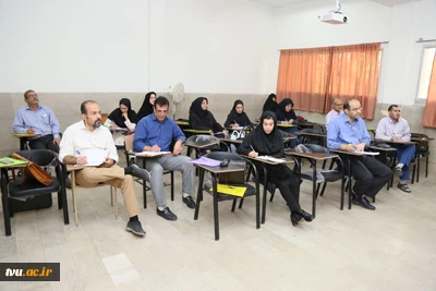 دوره های ضمن خدمت توانمندسازی استادان با رویکردی پویا در دانشکده فنی و حرفه ای دکتر شریعتی به کار خود ادامه می دهد

 2