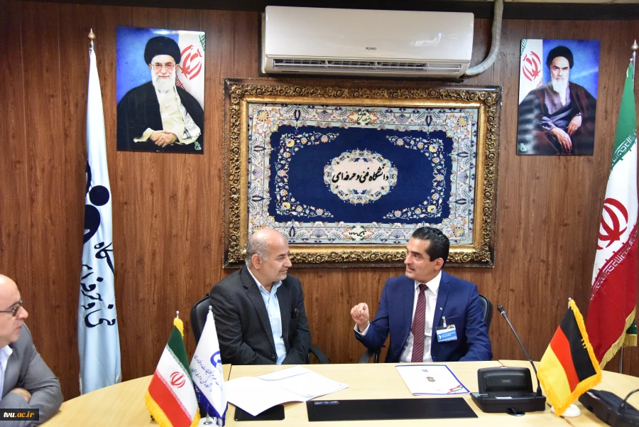 در راستای گسترش تعاملات علمی و بین المللی

تفاهم نامه همکاری دانشگاه فنی و حرفه ای با دانشگاه علوم کاربردی FHM آلمان به امضا رسید 2
