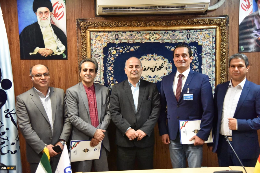 در راستای گسترش تعاملات علمی و بین المللی

تفاهم نامه همکاری دانشگاه فنی و حرفه ای با دانشگاه علوم کاربردی FHM آلمان به امضا رسید 4