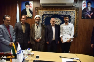 اعضای تیم رباتیک دانشکده شهید شمسی پور تهران

با حضور در جلسه هیأت رییسه دانشگاه فنی و حرفه ای تجلیل شدند 3