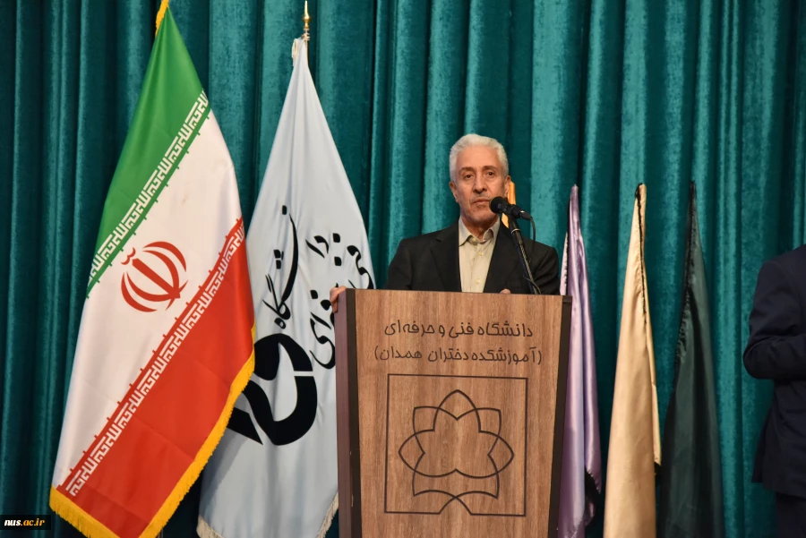 وزیر علوم در جمع دانشگاهیان فنی و حرفه‌ای استان همدان تاکید کرد:

توجه به آموزش‌های مهارتی؛ در اولویت برنامه‌های وزارت علوم 4