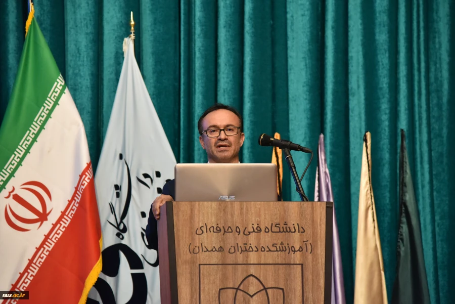 وزیر علوم در جمع دانشگاهیان فنی و حرفه‌ای استان همدان تاکید کرد:

توجه به آموزش‌های مهارتی؛ در اولویت برنامه‌های وزارت علوم 7