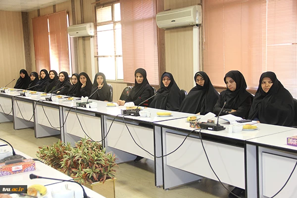 مراسم معارفه مسئول کانون بسیج اساتید دانشکده فنی و حرفه ای دختران تهران ولی عصر(عج) برگزار شد.
 4