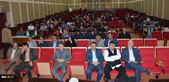 جلسه توجیهی دانشجویان ورودی جدید دانشکده فنی امام محمد باقر(ع) ساری همزمان با هفته وحدت و هفته مازندران برگزار گردید. 2