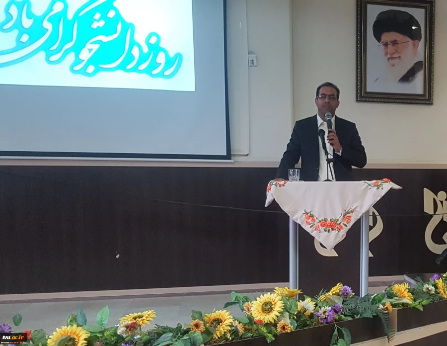 مراسم بزرگداشت روز دانشجو
 7