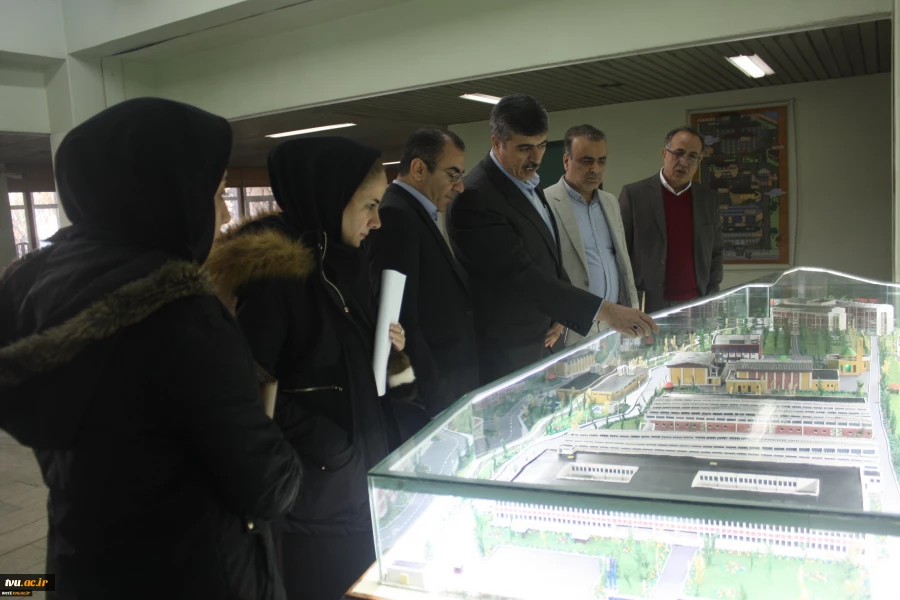 دیدار مدیر کل دفتر کارآفرینی و ارتباط با صنعت با نماینده دفتر بهینه سازی مصرف انرژی در تاسیسات ساختمان شرکت ملی نفت 2