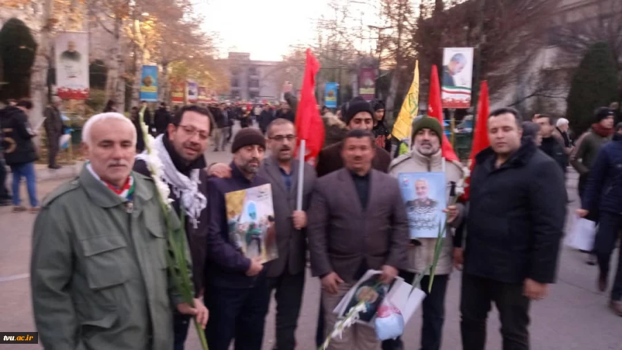 حضور ریاست و کارکنان آموزشکده فنی و حرفه ای دختران آمل در مراسم تشییع پیکر پاک شهید سپهبد سلیمانی و همرزمانش 5