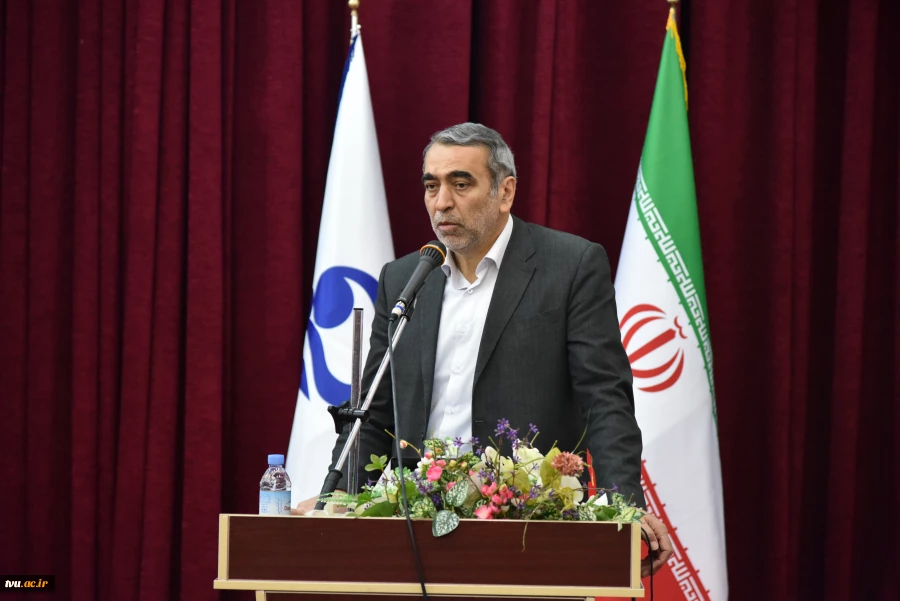 معاون اداری، مالی و مدیریت منابع وزارت علوم، تحقیقات و فناوری:

تغییر دفتر بخشی دانشگاه فنی و حرفه ای در سازمان برنامه و بودجه بخشی از مشکلات این دانشگاه را مرتفع می کند 2