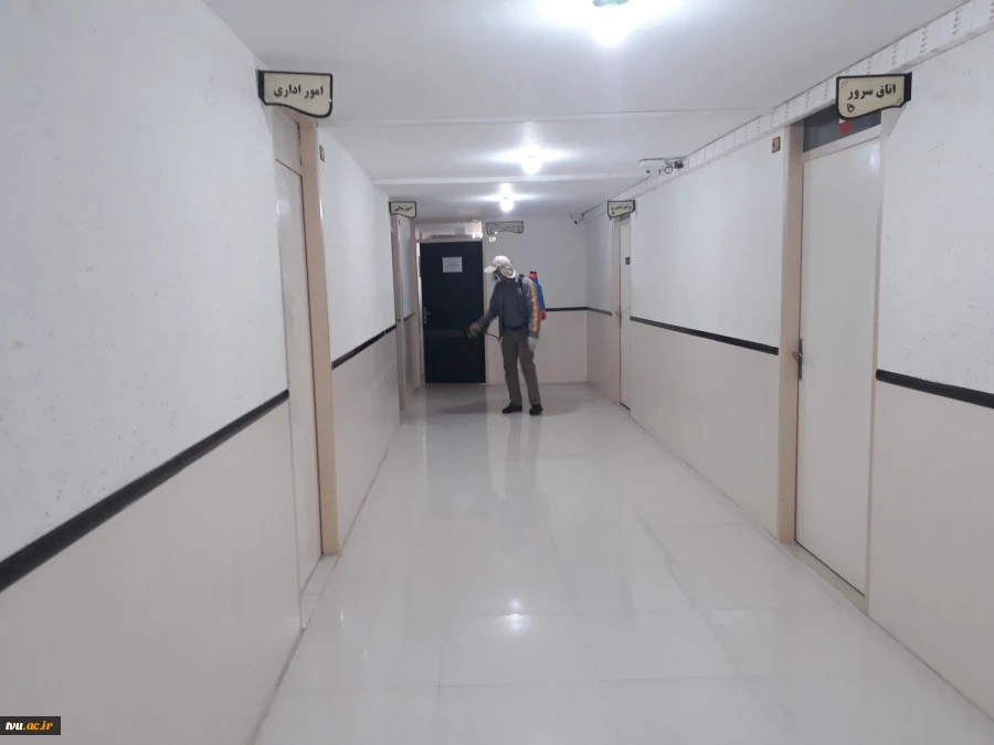 ضدعفونی کردن ساختمان های اداری، سلف سرویس و خوابگاه ها و کلاس های آموزشی پسران و دختران خرم آباد 2
