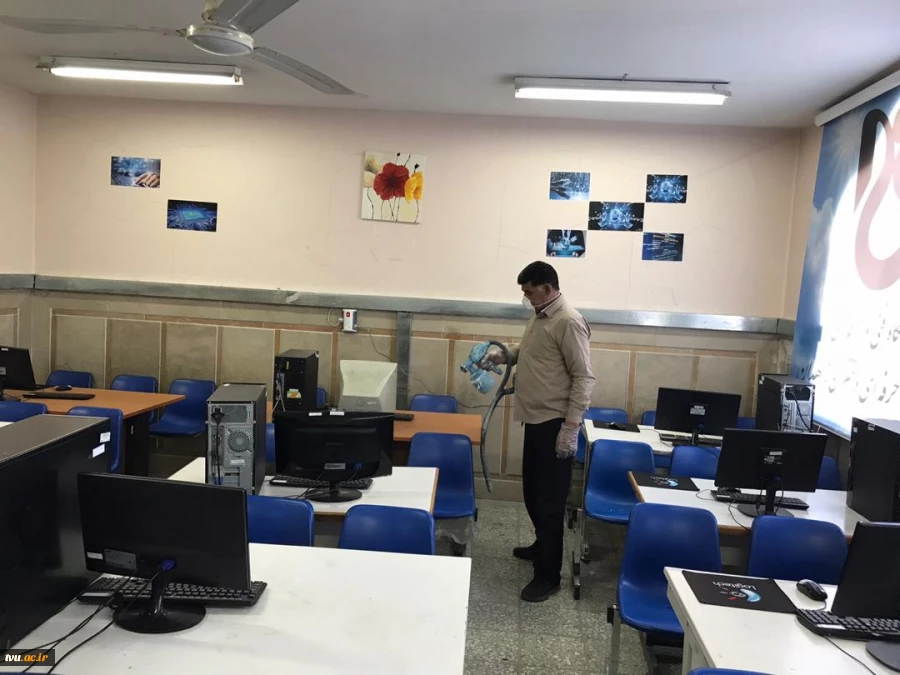 عملیات ضدعفونی و گند زدایی آموزشکده فنی وحرفه ای دختران زاهدان جهت مقابله و پیشگیری از ویروس کورونا 4