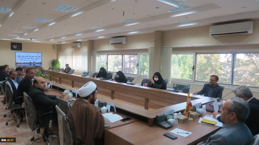 جلسه کارگروه آموزش روسای دانشکده و آموزشکده های فنی و حرفه ای استان اصفهان با  معاون آموزشی دانشگاه فنی و حرفه ای  3