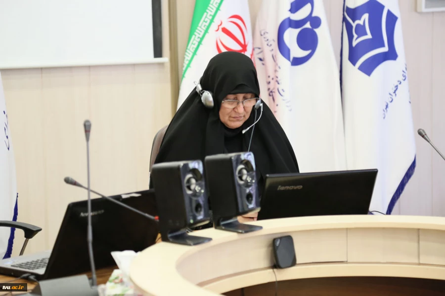 اولین همایش بر خط آشنایی با قوانین مراکز رشد و نوآوری و کانون های شکوفایی و خلاقیت 3