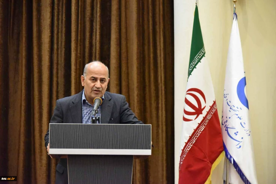 با حضور مدیرکل دبیرخانه هیات مرکزی گزینش کارکنان وزارت علوم، تحقیقات و فناوری

 مراسم تکریم و معارفه مدیر هسته گزینش دانشگاه فنی و حرفه ای برگزار شد 4