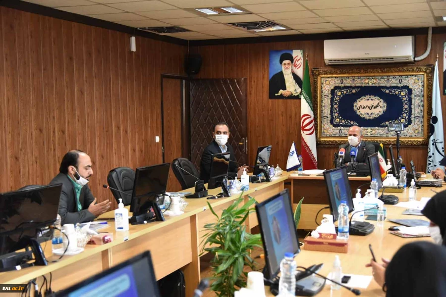 رییس دانشگاه فنی و حرفه ای در نشست خبری روز ملی کارآفرینی 

توانمندسازی دانشجویان برای فعالیت در عرصه تولید/ در راستای تجاری سازی آموزش در حال شناسایی فارع التحصیلان موفق دانشگاه در بازار کار هستیم/ بیش از 200 میلیارد تومان برای تجهیز آزمایشگاه‌ها درنظر