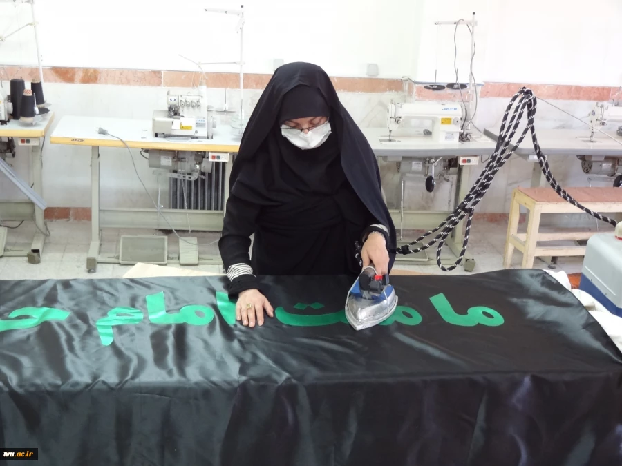 فعالیت جهادی تولید پرچم محرم 4