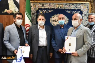 دکتر صالحی عمران:

از جذب بیش از 265 میلیارد ریال از حمایت های خیرین در دانشگاه فنی و حرفه ای در سال 99 خبر داد 3